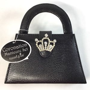 NWT, Women’s Coronation Manicure Set